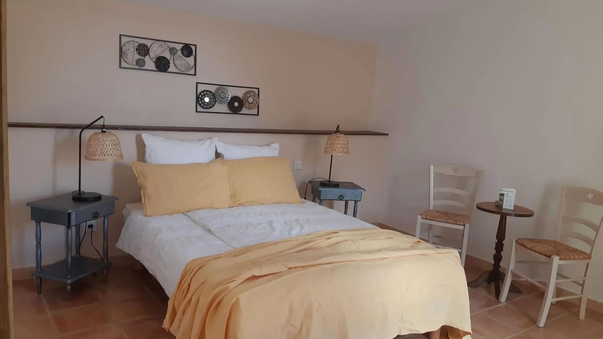 Nocleg ze śniadaniem Chambres D'Hotes, B&B La Musardiere Alba-la-Romaine